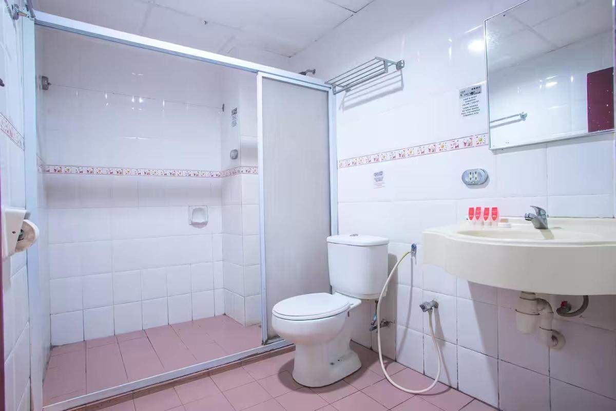 Carlton Hotel Seremban - Next To Terminal Bus Station エクステリア 写真